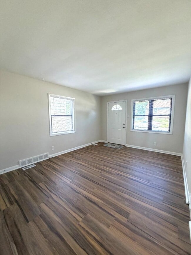 Photo - 122 Elkan Ave