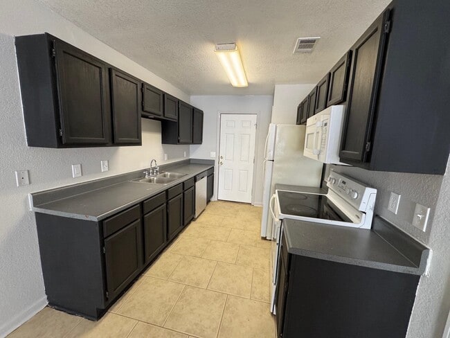 Photo - 215 Dixie Dr