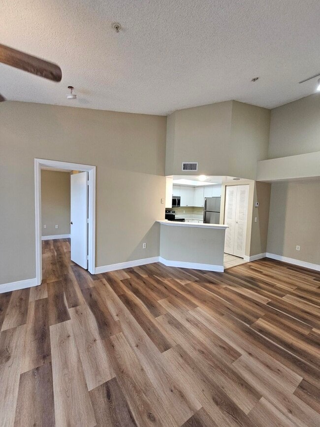 Photo - 4191 N Haverhill Rd Unidad 408