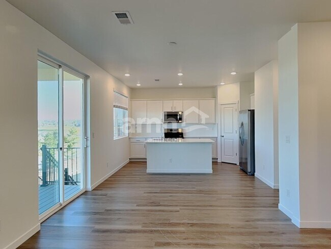 Photo - 26142 E Calhoun Pl