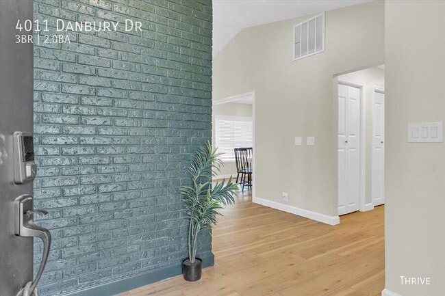 Photo - 4011 Danbury Dr