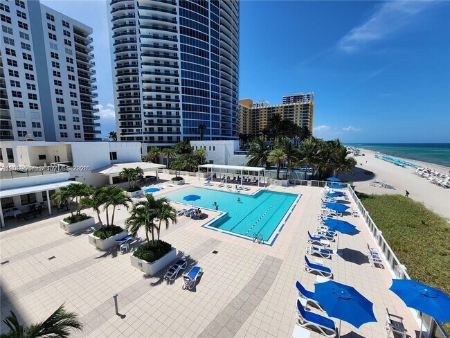 Building Photo - 2751 S Ocean Dr Unit 1406S