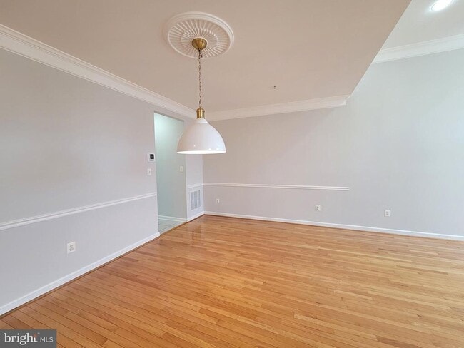 Photo - 3618 Sprigg St S