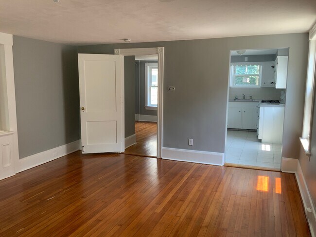 Photo - 23 Bentley St Unit 1st Floor