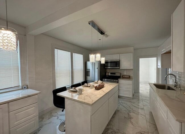 Photo - 54 Ward Pl Unidad FL 1