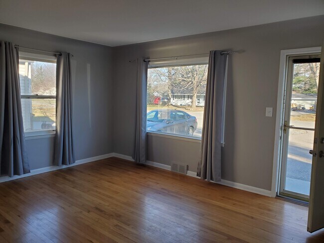 Photo - 45425 Platt St