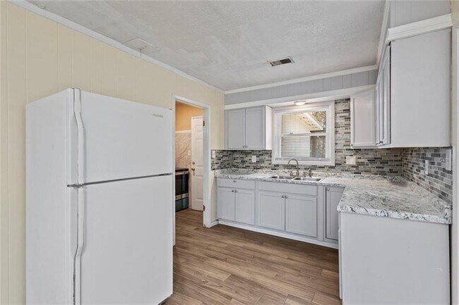 Photo - 1201 Shoreham Dr