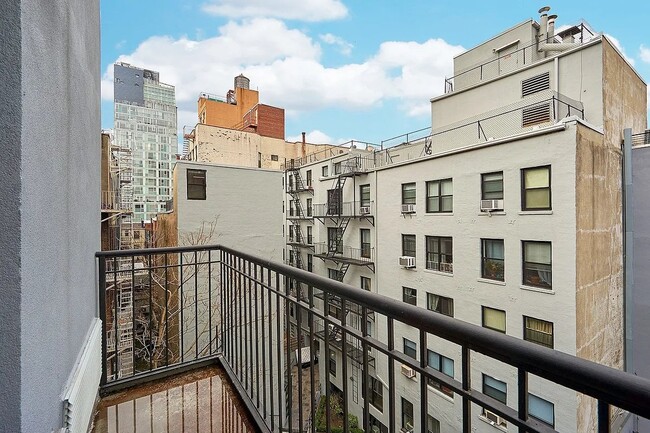 Photo - 152 Ludlow St Unit 5D