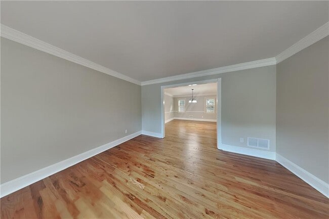 Photo - 3298 Robinson Oaks Way NE