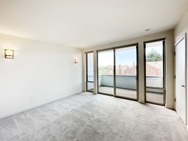 Photo - 3bd/2ba Seattle Townhome