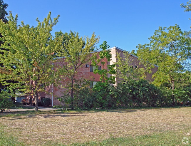 Building Photo - Plum Creek Rental
