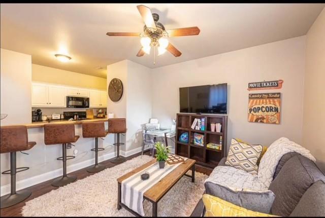 Photo - 1123 S Tottenham Ct