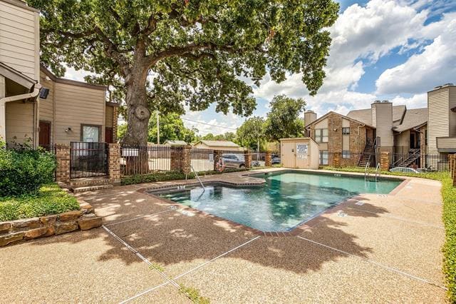 Photo - 1600 Pecan Chase Cir Unit 6