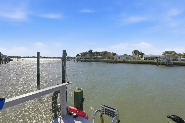 573 Boca Ciega Point Blvd N