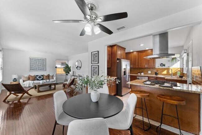 Building Photo - 8420-8424 Dallas St Unit 8420