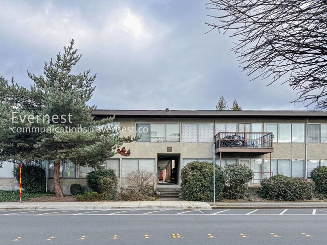 Building Photo - 10106 NE 185th St