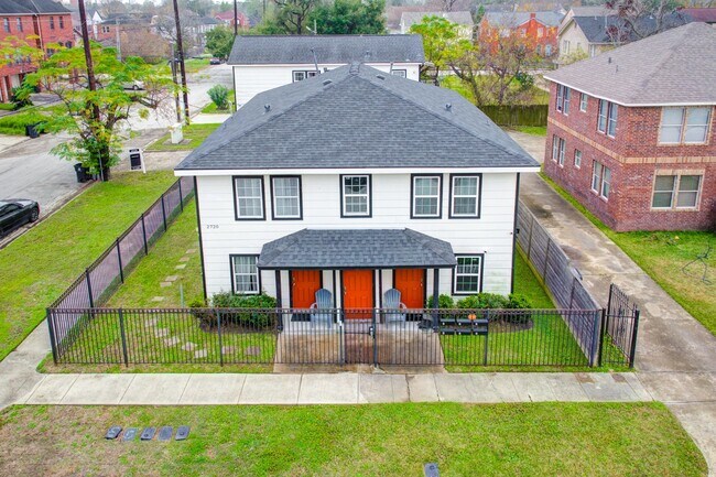 Photo - 2720 Truxillo St Unit 2