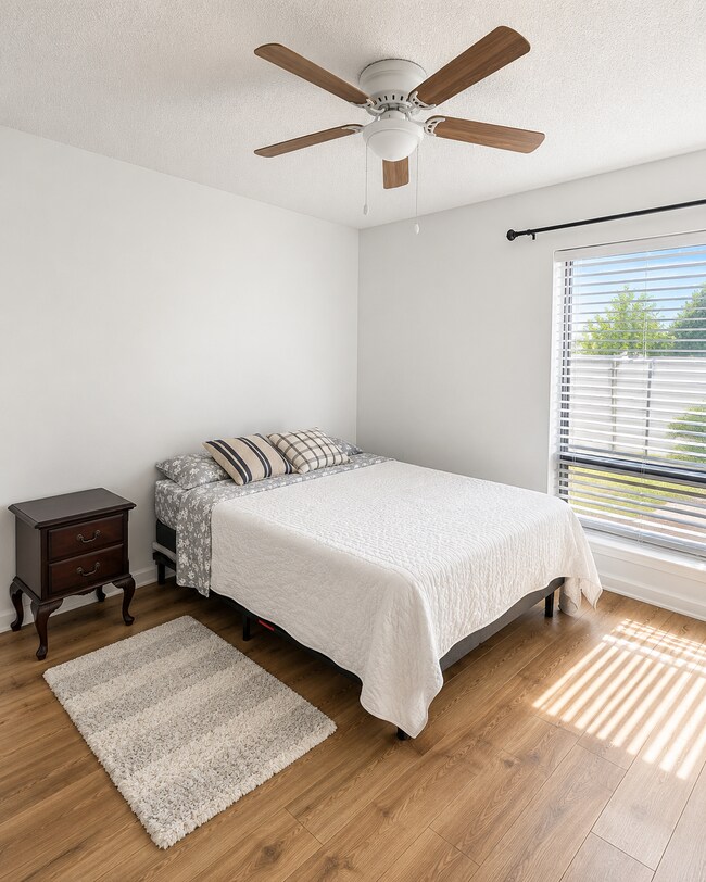 Photo - 12726 Spinnaker Ln