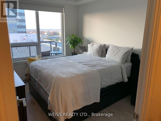 Photo - 3600 Hwy 7 W Unit 904