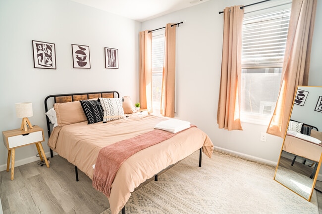 Photo - 701 S 18th St