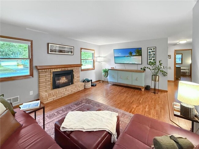 Photo - 2946 Sumter Ave N