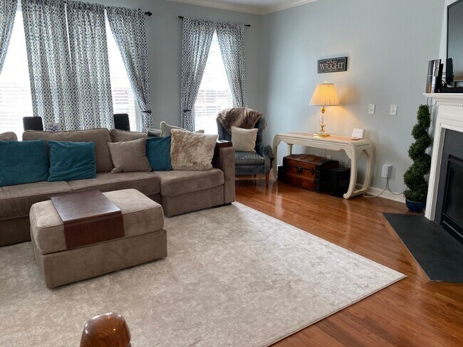 3111 Kentish Town Ln