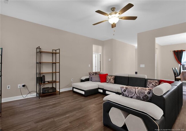 Photo - 272 Caldwell St