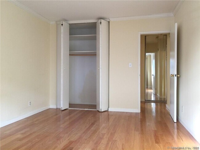 Photo - 444 Bedford St Unidad APT 2H