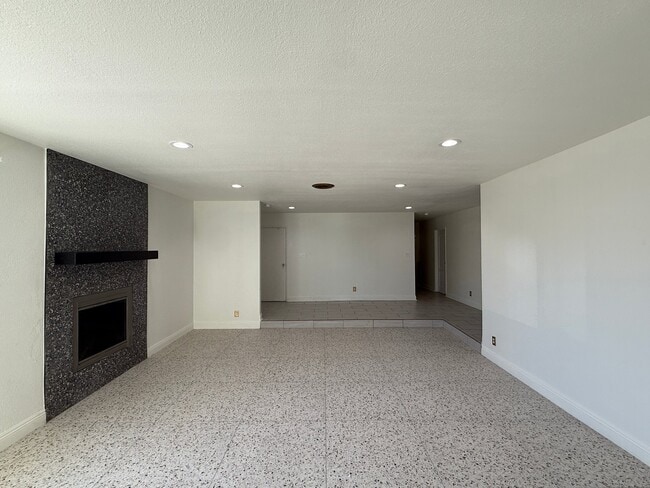 Photo - 1662 Sombrero Dr