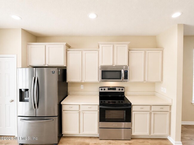 Photo - 550 Drysdale Dr