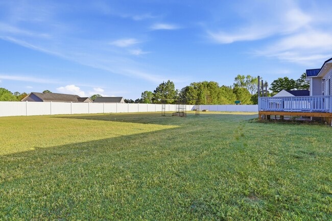 Photo - 100 Amandas Way