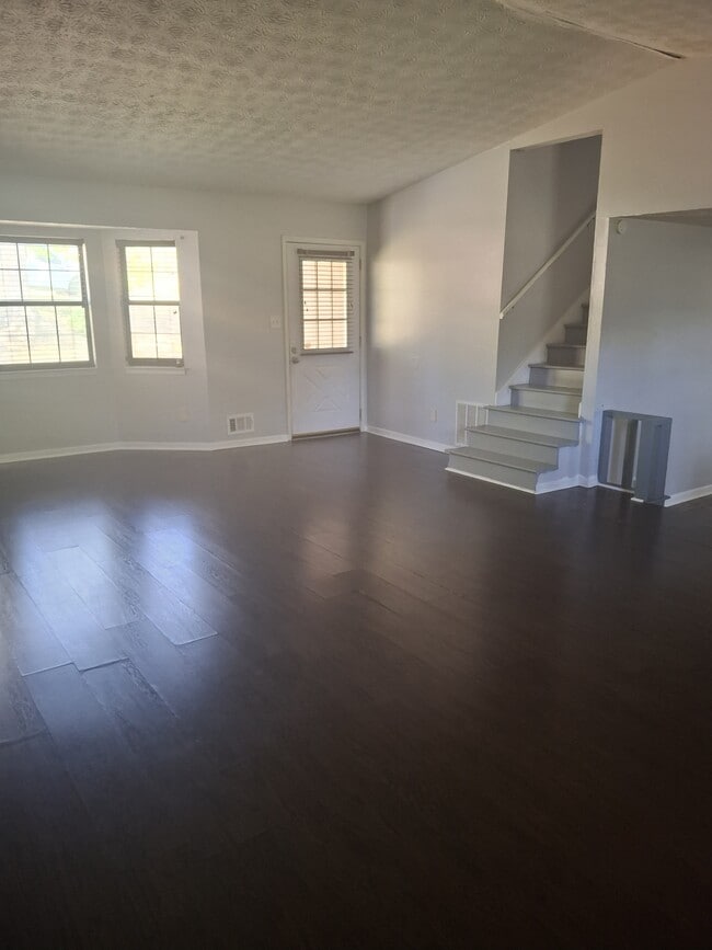 Photo - 1903 Oxford Dr