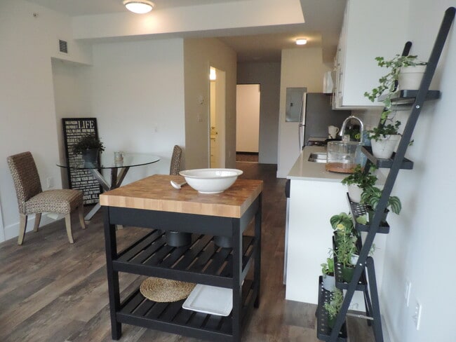 Beautiful 1 Bedroom 1 Bath with Balcony