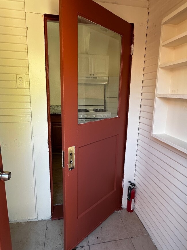 Photo - 4025 50th St