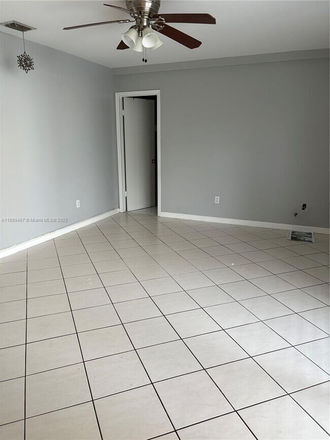 Photo - 16531 NE 35th Ave Unit 202