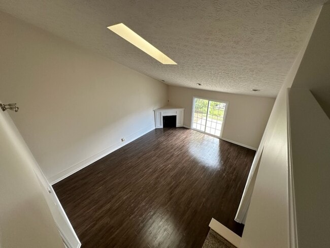 Photo - Village of Amesbury