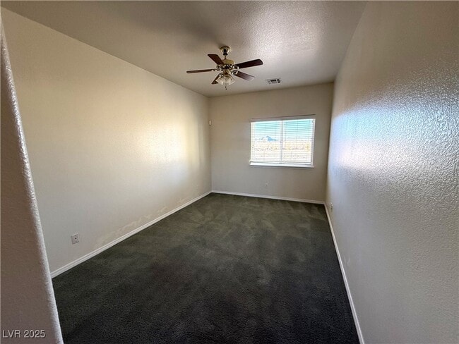 Photo - 1050 Gee St