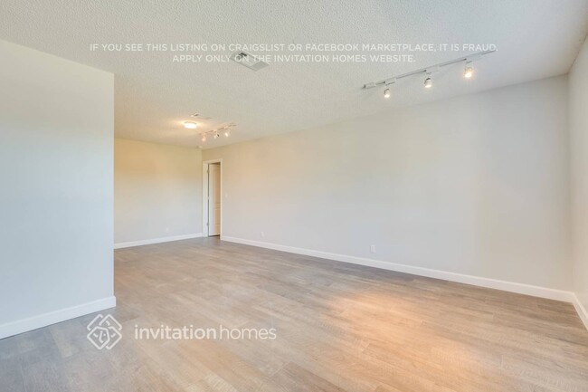 Photo - 6241 Cranberry Ln E