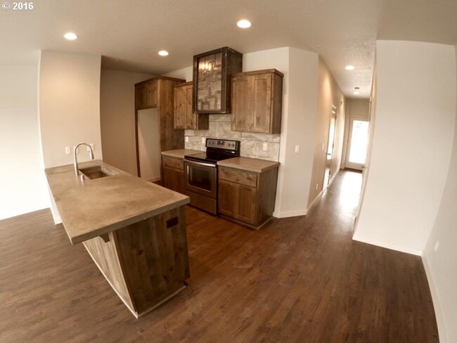 Photo - 179 N 44th Pl
