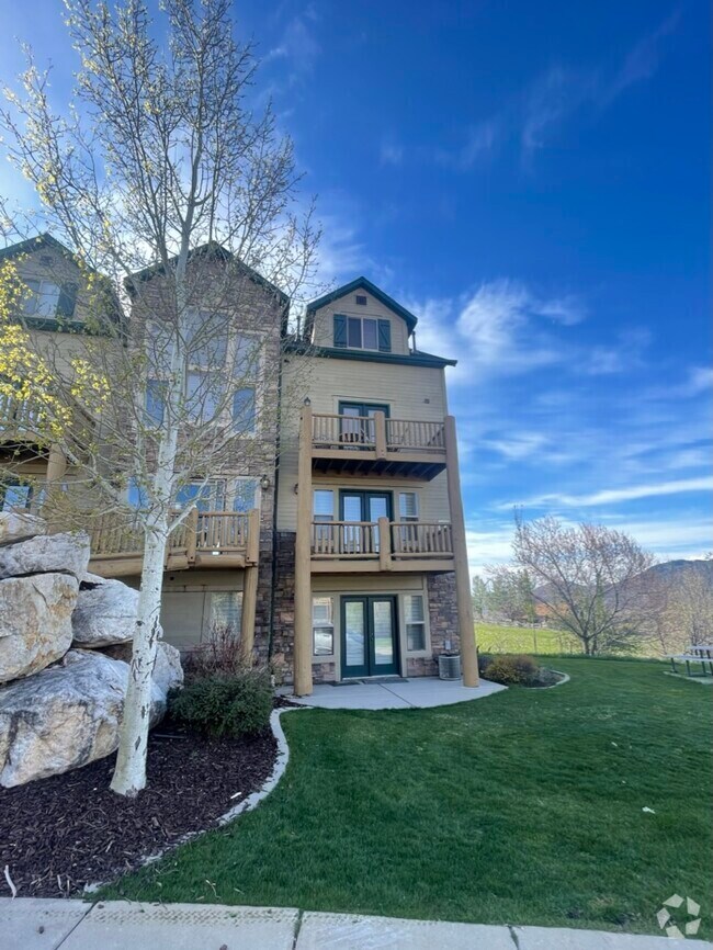 Building Photo - 3524 N Fox Run Rental