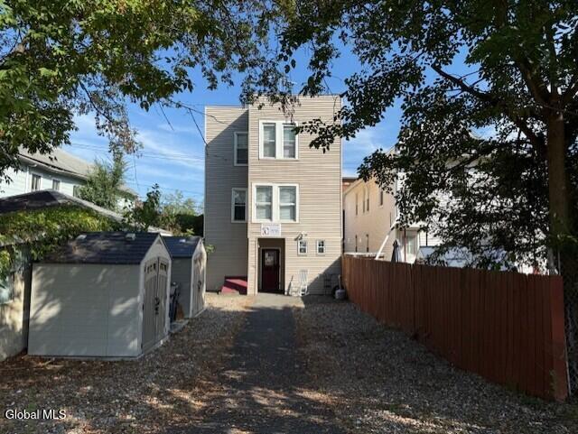 Photo - 92 Ontario St