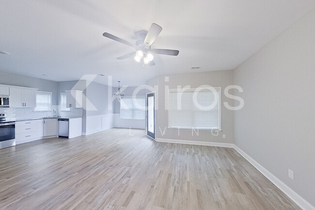 Photo - 157 Allentown Wy