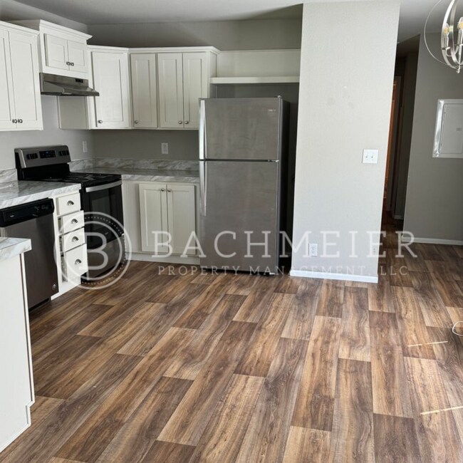 Photo - 2 Bed 2 Bath- In the heart of Pendleton!