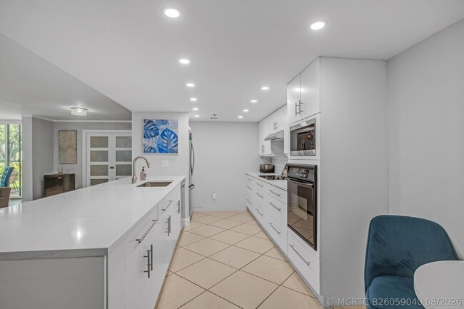 955 Egret Cir Unit 104