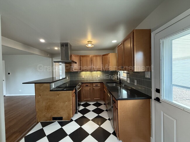 Photo - 4648 S Lincoln St