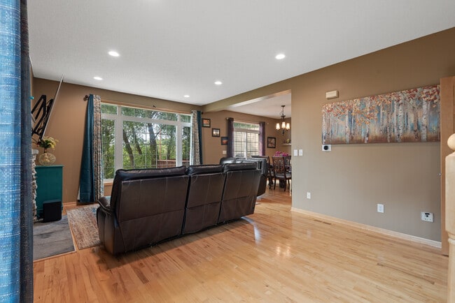 Photo - 5548 Malibu Dr