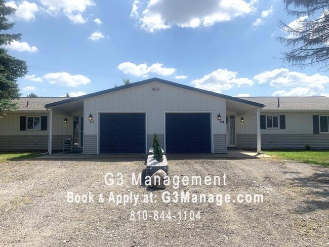 Photo - 570 E Marr Rd