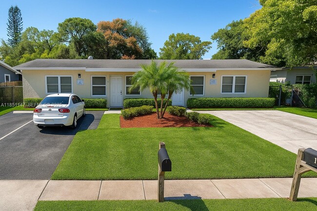 Building Photo - 1433 NW 4th Ave Unit 1