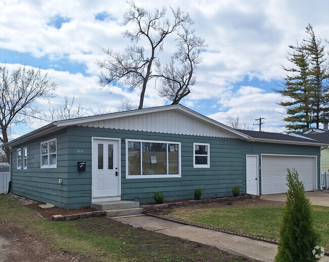 Building Photo - 208 W Church St Rental