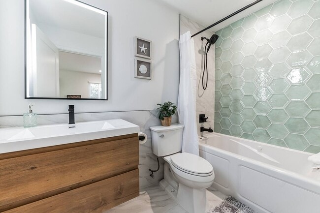 Photo - 2138 Reed Ave